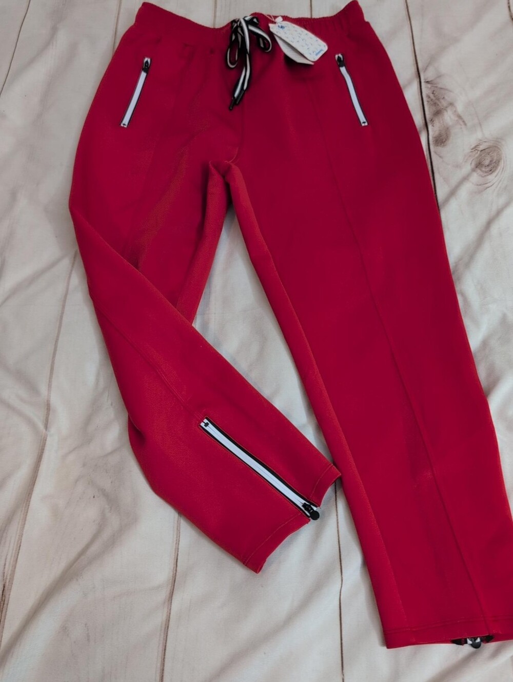 ACEGOLFS Women L NWT Red 2pc Golf Set Pullover Capri Pants Plushee - Picture 4 of 9